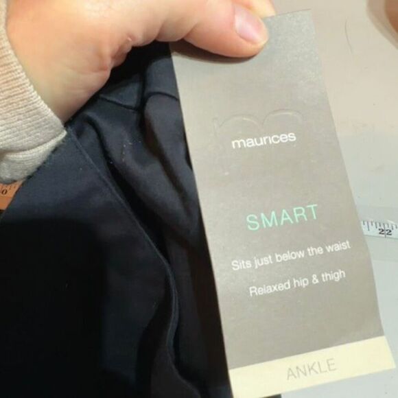 Maurices Women's Mid-Rise Flat Front Smart Long Ankle Pants Black Size 17/18 NWT - Picture 10 of 13